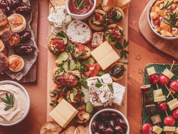 50 Irresistible New Year’s Eve Appetizers: Dips, Bites & Easy Party&nbsp;Favorites!